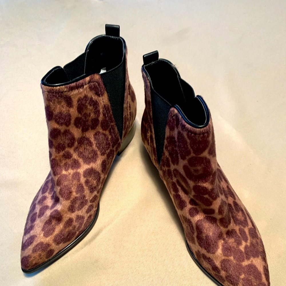 Nine West Cheetah booties NWOB. FINAL PRICE ☺️